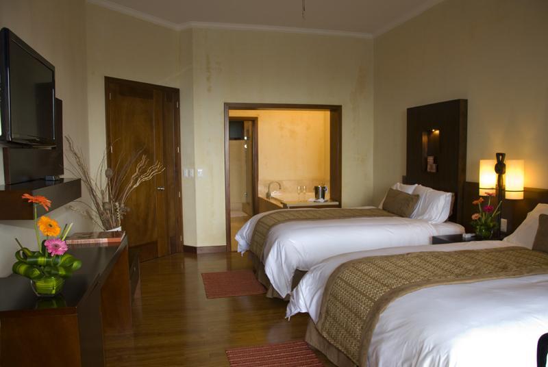 Hotel La Reunion Golf Resort And Residences Антигуа-Гватемала Экстерьер фото